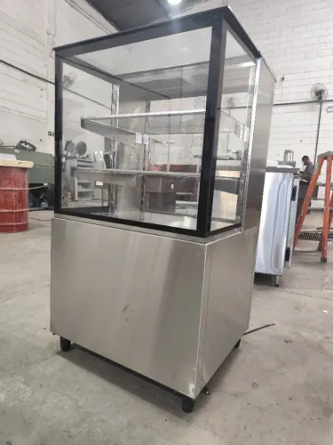 Vitrine refrigerada inox 1800×600×1250 (alta capacidade)