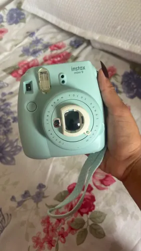 Câmera polaroid instax mini 9- nunca usada