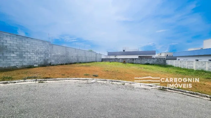 Terreno em condomínio a Venda no Malibu no Residencial Colinas em Caçapava