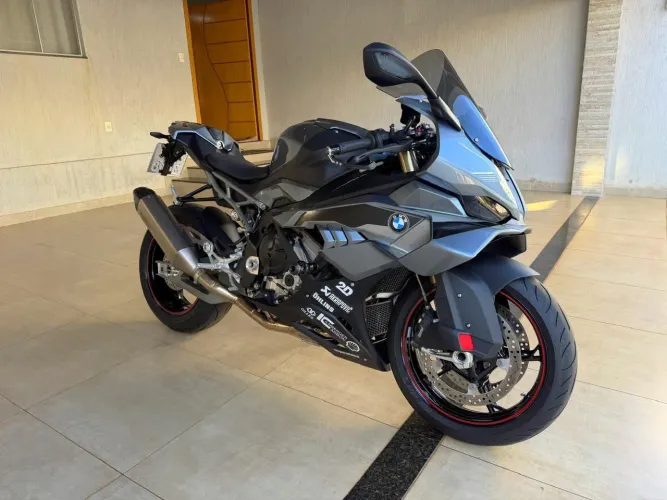 BMW S 1000 RR 2025/2026 com 3.000Km