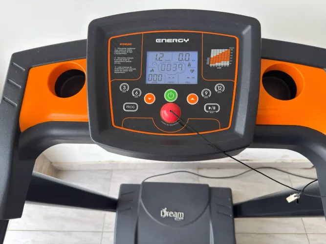 Esteira Elétrica Dream Fitness Energy 2.1 - 2,1 HP - Bivolt - Dobrável