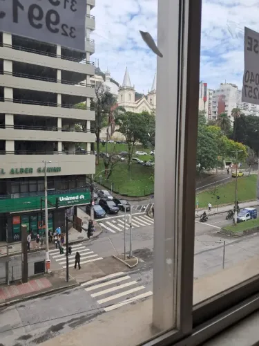 Sala na Avenida Rio Branco esquina com a Rua Espírito Santo