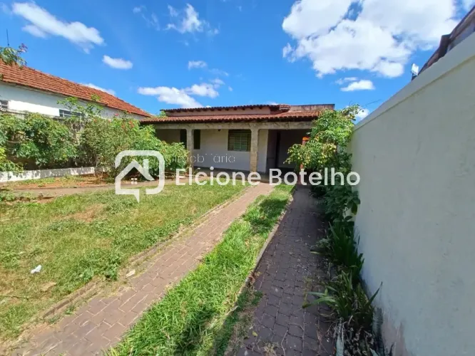 Casa para aluguel, 3 quartos, 1 suíte, 2 vagas, MARTINS - Uberlândia/MG