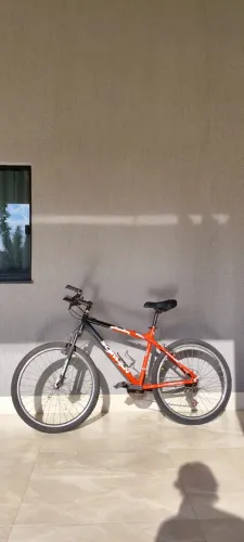 Bicicleta Schwinn Aro 26 - Com Suspensão - Pronta para Andar