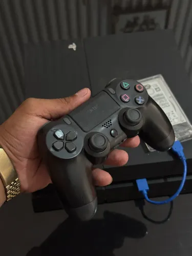 PS4 SLIM 1TB