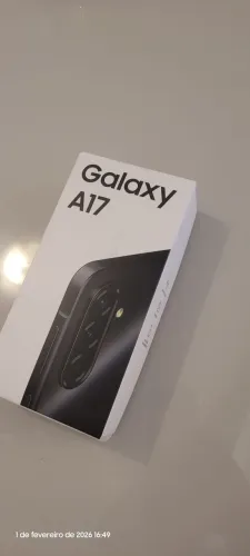 Celular Samsung Galaxy A17 com IA, 256GB, 8GB RAM, Câm de 50MP, Tela de 6.7", NFC, IP54