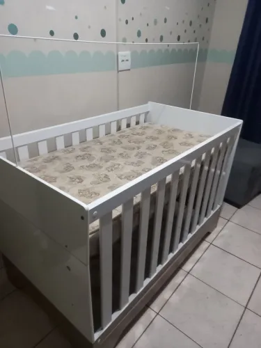Berço com colchão