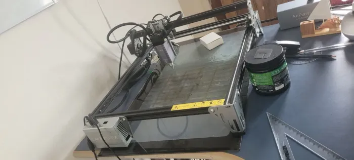 Máquina de Gravação e Corte a Laser Lasertree