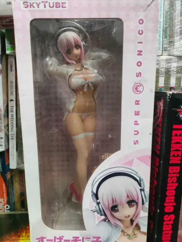 Figure super Sonico - Skytube