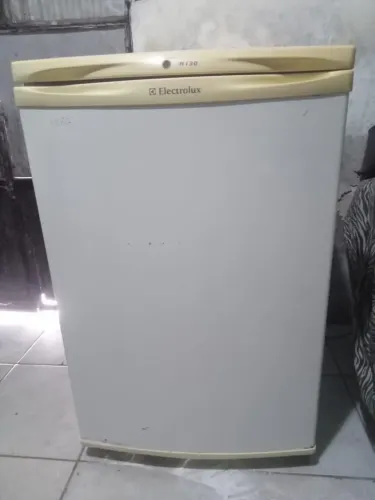 Frigobar eletrolux