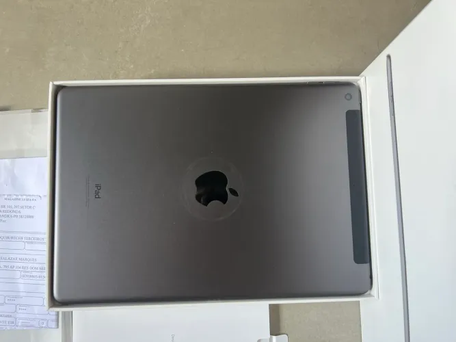 Vendo iPad seminovo, em excelente estado de conservação.