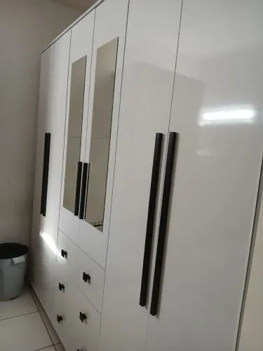 Guarda roupa 6 portas