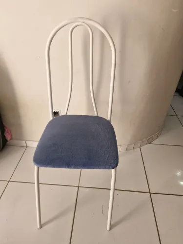 Cadeiras 4 und pro 120,00