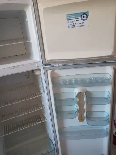 Geladeira Electrolux 220v