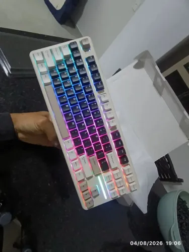 Teclado Mecânico Sem Fio Attack Shark X87, RGB, Tri-Mode, White Cheese - X87 NOVO