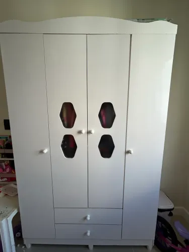 Guarda roupa infantil