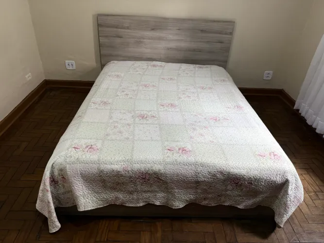 Vendo Cama Queen modelo Turca