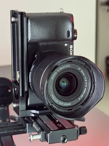 Sony A6300 + Gimball Zhinyun Weebill-S + Adaptador L + Tripé Fotográfico