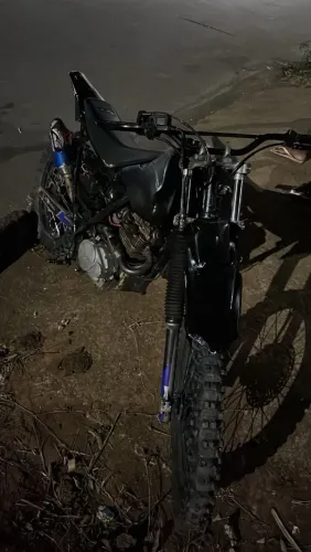 Venda moto de trilha XR 200