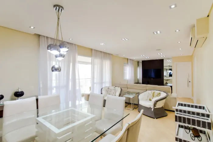 Apartamento com 3 Quarto(s) e 3 banheiro(s) para Alugar, 132 m² por R$ 8785 / Mês
