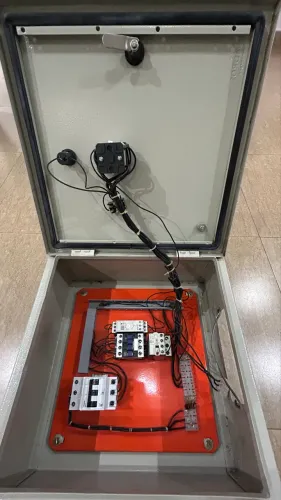 Quadro de bombas pra duas bombas de 5 CV com revezamento na chave 