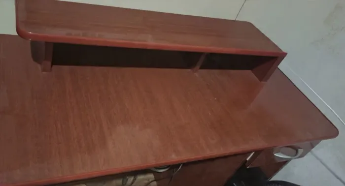 mesa escrivaninha para computador com base para impressora 