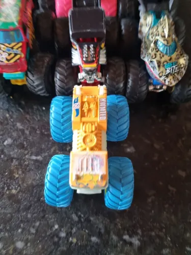 lote hot wheels monster truck