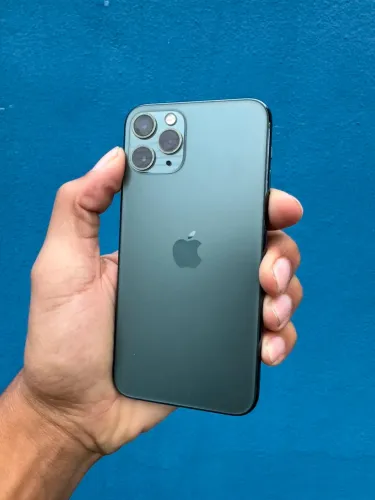 iPhone 11 Pro cinza grafite impecável 256gb com capinha e carregador
