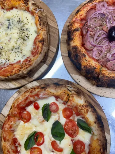 Pizzaiolo ou auxiliar 