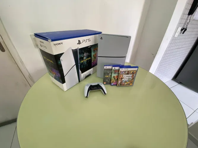 PlayStation 5 ( muito conservado- pouco usado)