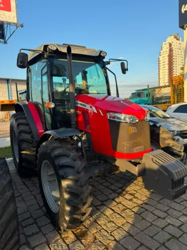 Trator Agrícola Massey Ferguson MF4709 4x4 Traçado 2024