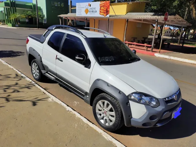 Fiat Strada Adventure1.8/ 1.8 Locker Flex CD 2014