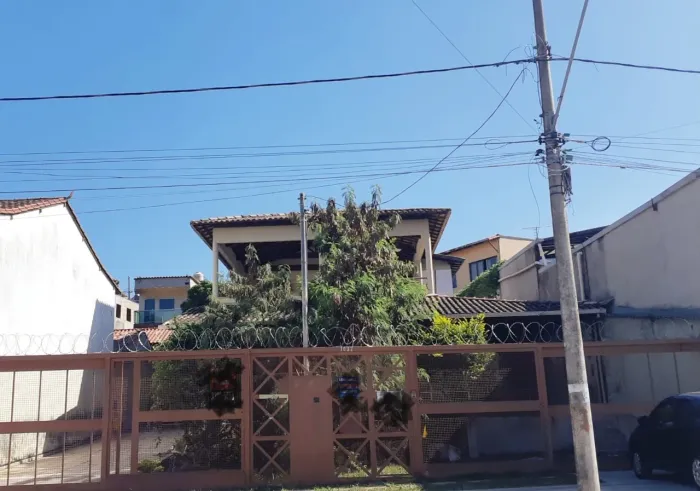 CASA CÉU AZUL 4 QUARTOS, 3 SUÍTES 8 VAGAS