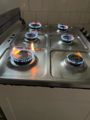 Vendo fogão Brastemp 6 bocas, só porta do forno com folga