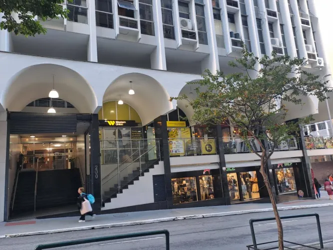 cobertura com 6 salas comerciais