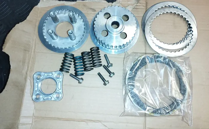 Embreagem completa fan/Titan 125-150-160,Bros 150-160,XRE 190,deixo no lugar, valor abaixo