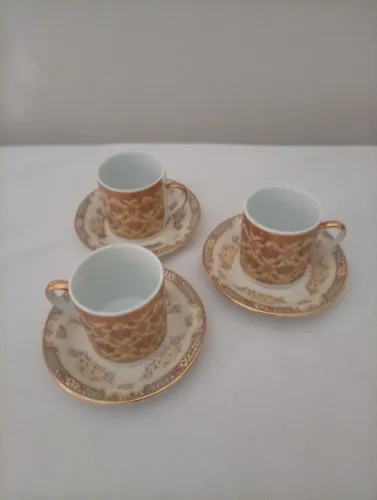 3 Xícaras Café Porcelana com Muito Dourado 