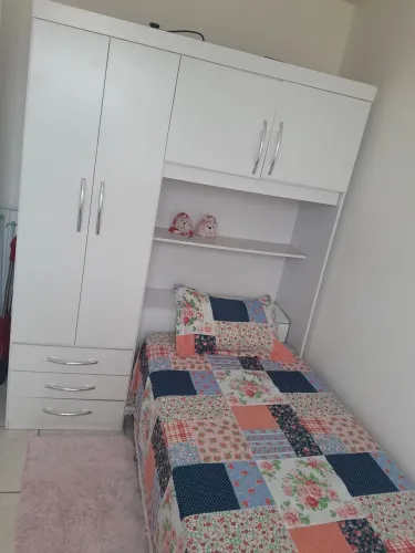 Armário mais cama