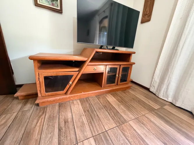 Rack para Televisão - Madeira
