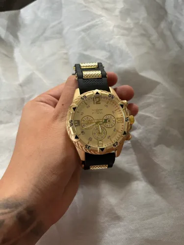 Relógio Invicta Dourado Cronógrafo - Preto e Dourado - Muito Bonito