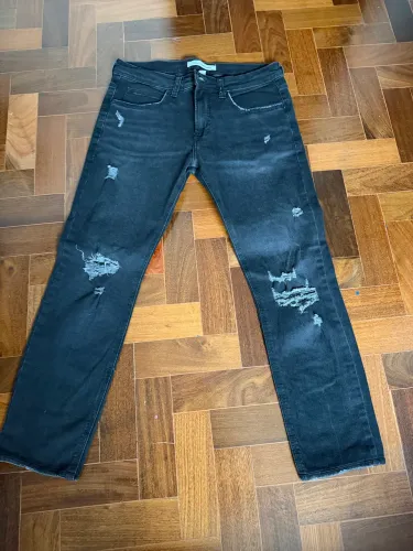 Jeans Calvin Klein preto TAM 38 slim tappered nunca usada