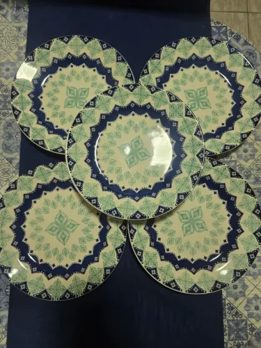 Conjunto de pratos