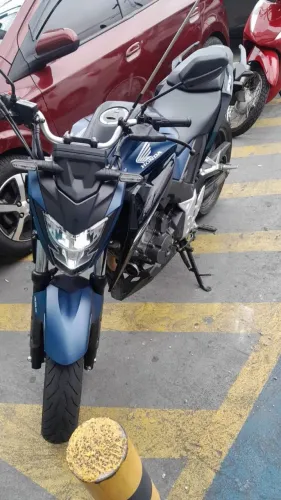 HONDA TWISTER CB300F 2025