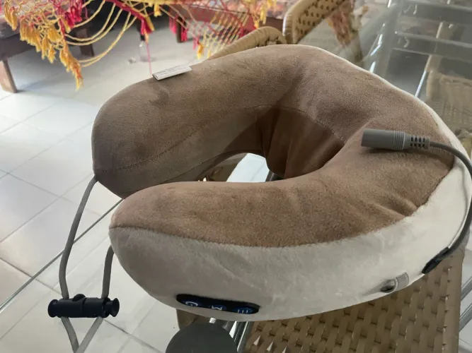 Vendo massageador de pescoço.
