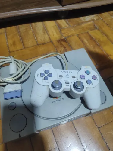 Playstation 1 fat com controle 