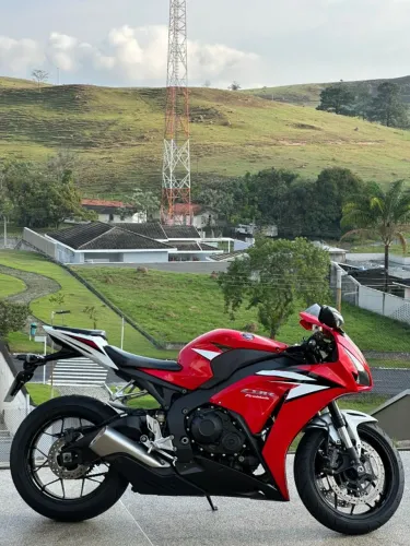 HONDA / CBR 1000 RR FIREBLADE