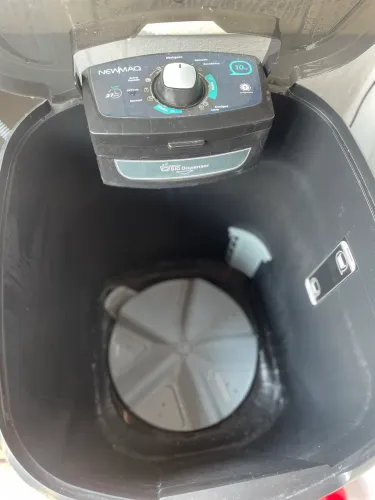 Tanquinho/Máquina de Lavar Roupas Semi-automática 10kg Newmaq, Preto