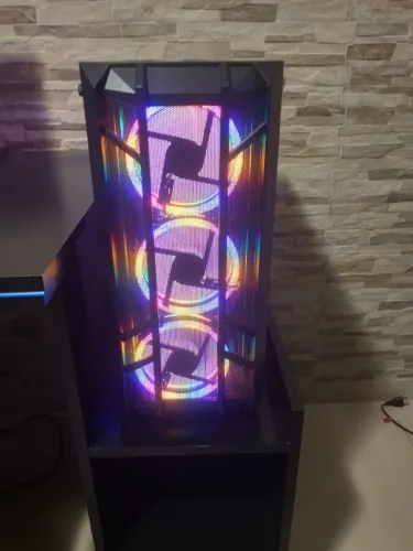 Vendo Pc gamer com i5 10400F, rtx 3060ti , 1t de ssd e 16gb de memória ram.