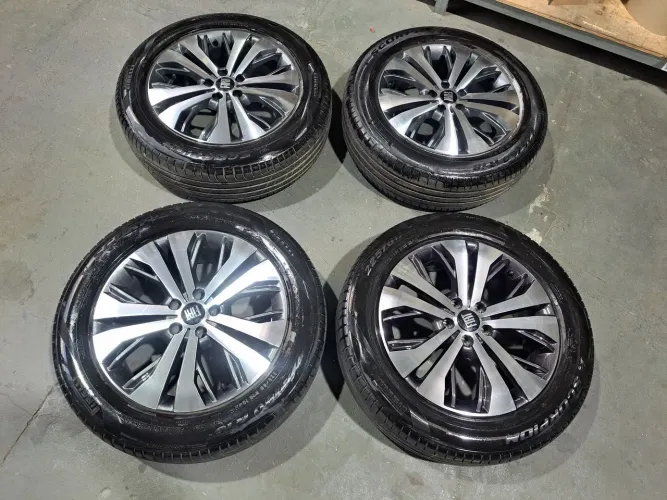 Jogo de rodas aro 18 Fiat Toro Volcano 2025 com pneus pirelli scorpion 225 60