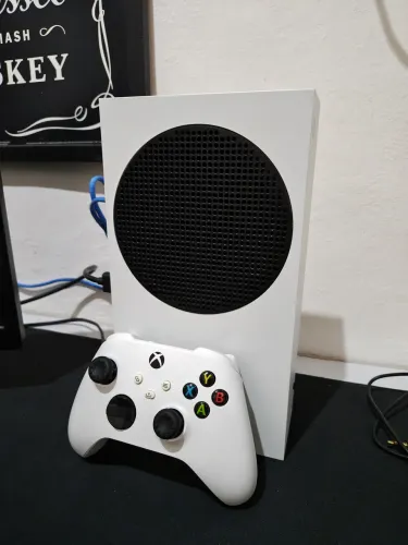 Xbox Séries S - Completo, pra trocar em PS5.
